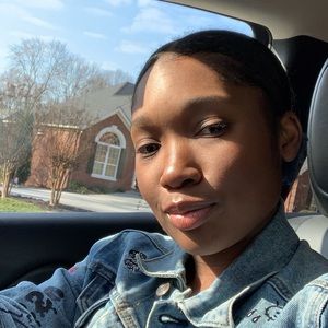 Meet your Posher, Itiyonna